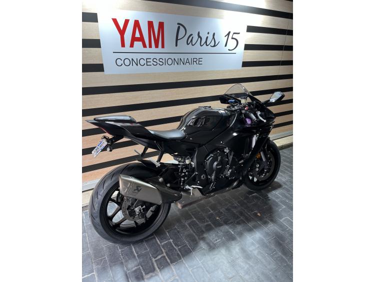 YAMAHA R1 2022