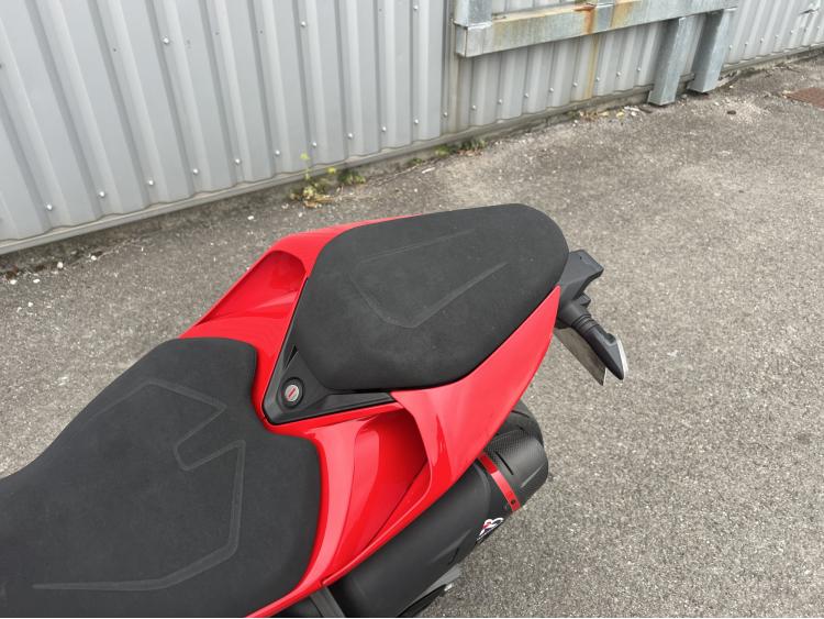 DUCATI PANIGALE V2 (A PARTIR DE 209€/MOIS)