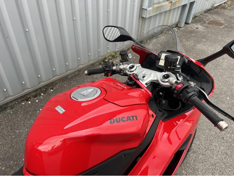 DUCATI PANIGALE V2 (A PARTIR DE 209€/MOIS)