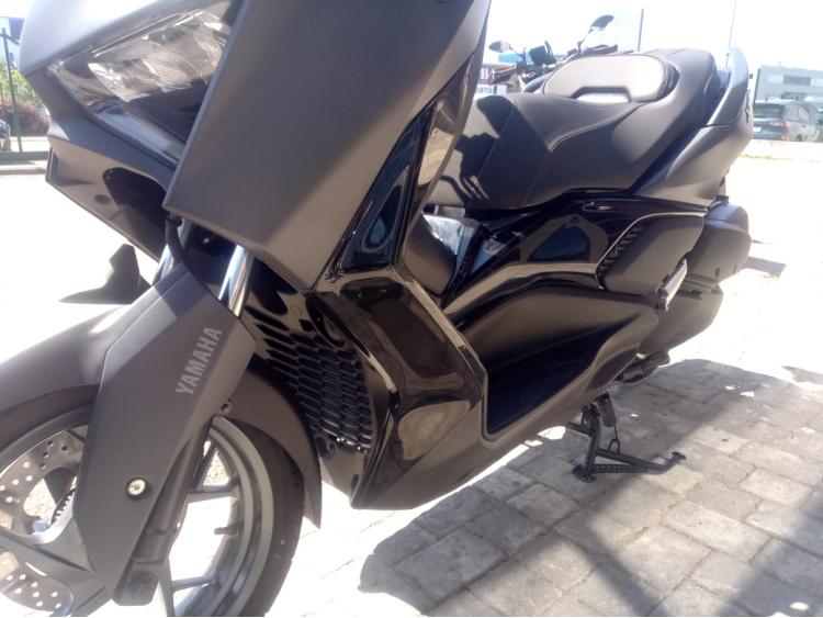 YAMAHA XMAX 300 Tech Max