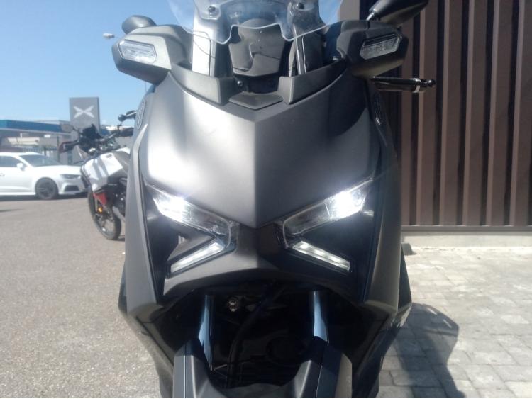 YAMAHA XMAX 300 Tech Max