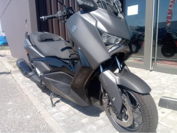 YAMAHA XMAX 300 Tech Max