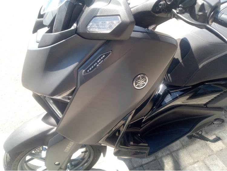 YAMAHA XMAX 300 Tech Max