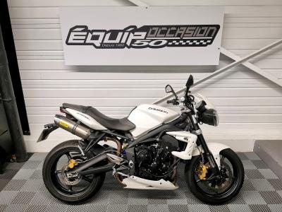 TRIUMPH STREET TRIPLE 675 R