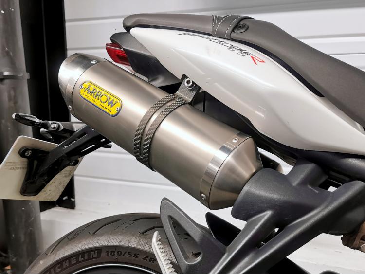 TRIUMPH STREET TRIPLE 675 R 675R
