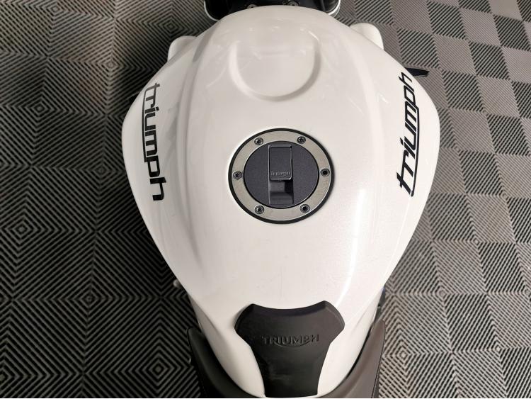TRIUMPH STREET TRIPLE 675 R 675R