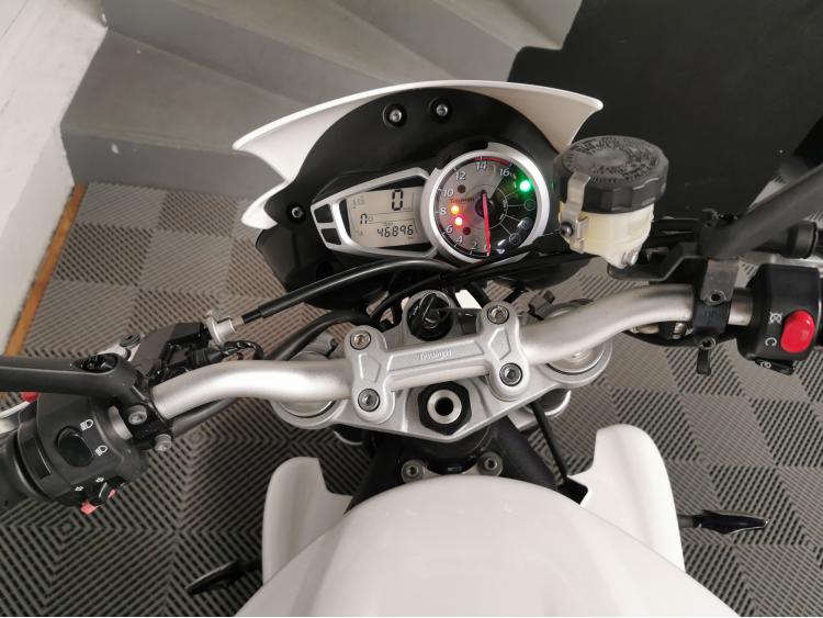 TRIUMPH STREET TRIPLE 675 R 675R
