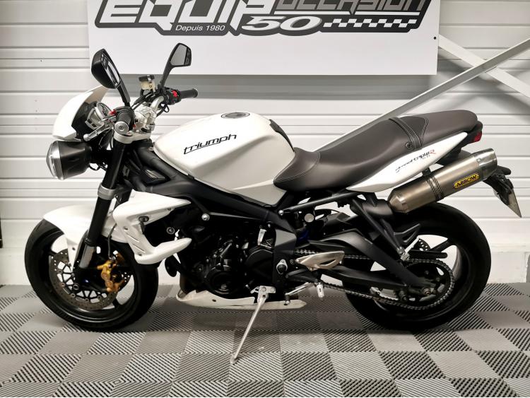 TRIUMPH STREET TRIPLE 675 R 675R