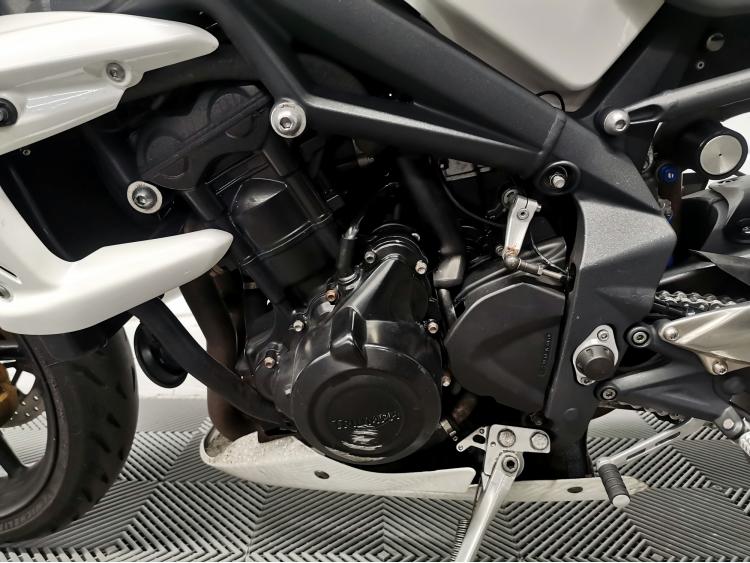 TRIUMPH STREET TRIPLE 675 R 675R