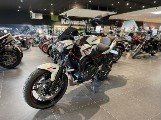 KAWASAKI Z 650 (47.5CV)