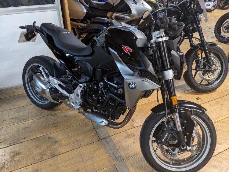 BMW F 900 R 35 KW