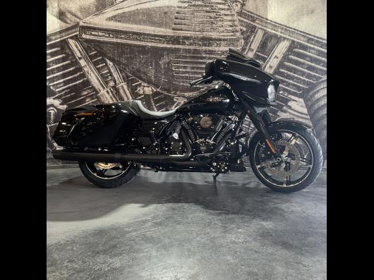HARLEY-DAVIDSON TOURING STREET GLIDE 1923