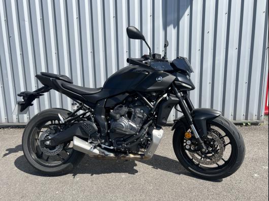 YAMAHA MT-07