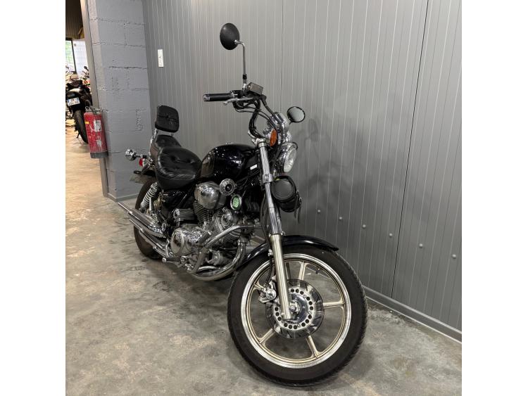 YAMAHA XV 1100 VIRAGO