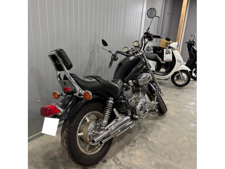 YAMAHA XV 1100 VIRAGO