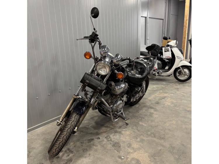 YAMAHA XV 1100 VIRAGO