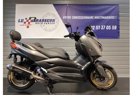 YAMAHA XMAX 300 Tech Max