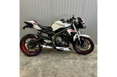 TRIUMPH STREET TRIPLE 660 S A2
