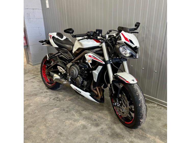 TRIUMPH STREET TRIPLE 660 S A2