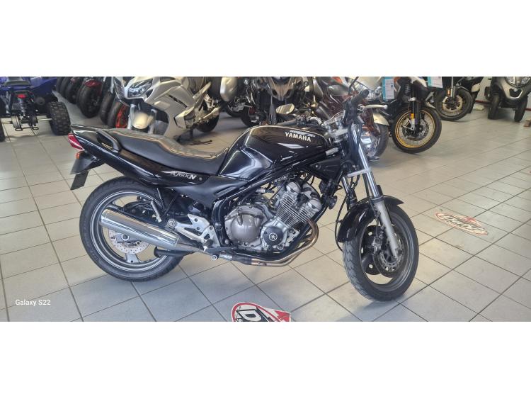 YAMAHA XJ 600