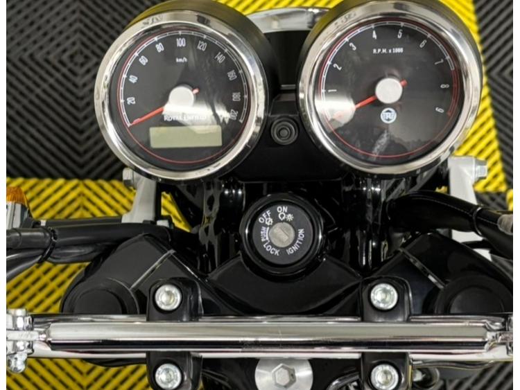 ROYAL ENFIELD INTERCEPTOR 650  Black Pearl MY24