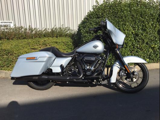 HARLEY-DAVIDSON TOURING STREET GLIDE 1868 SPECIAL