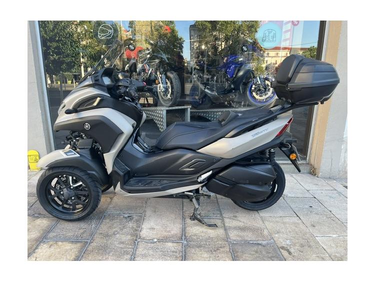 YAMAHA TRICITY 300