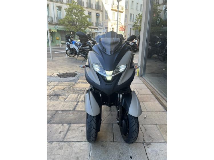 YAMAHA TRICITY 300