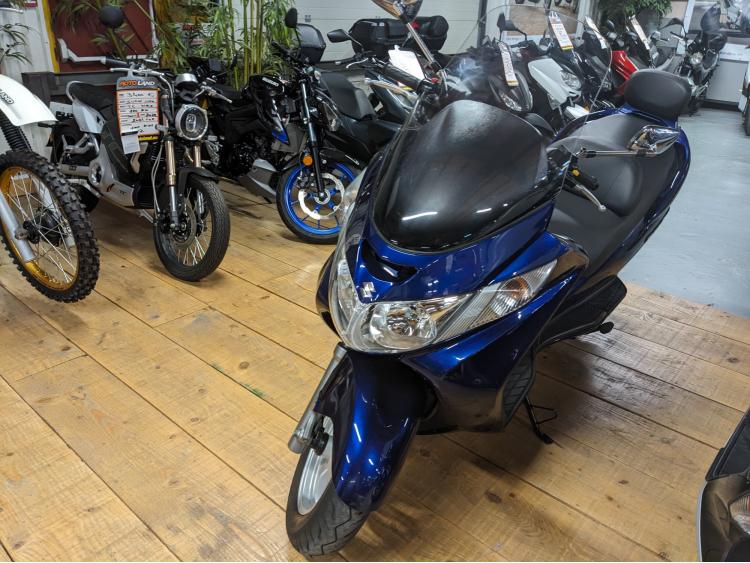 SUZUKI BURGMAN 400 4800 kms 