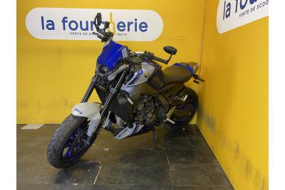 YAMAHA MT-09