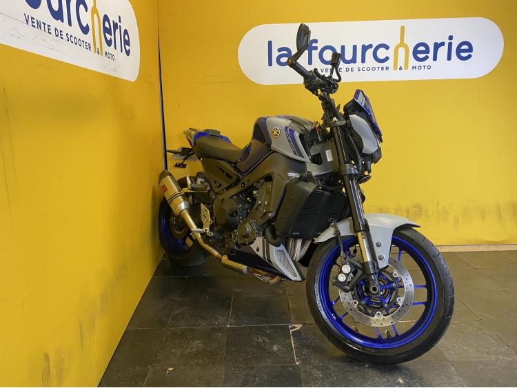YAMAHA MT-09