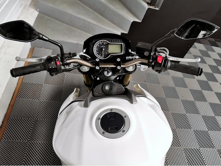 SUZUKI GSR 750 GSR750