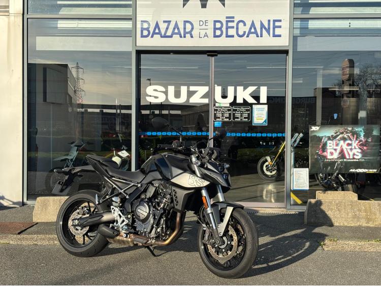 SUZUKI GSX-8S