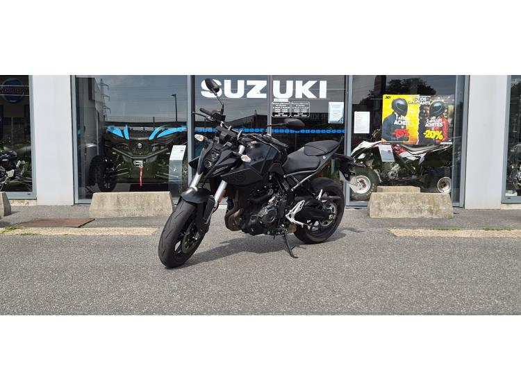 SUZUKI GSX-8S