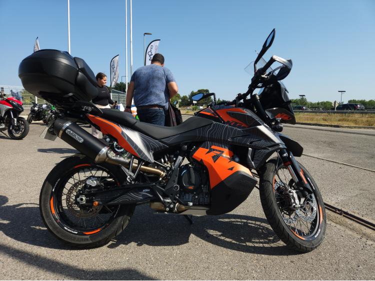 KTM 890 ADVENTURE
