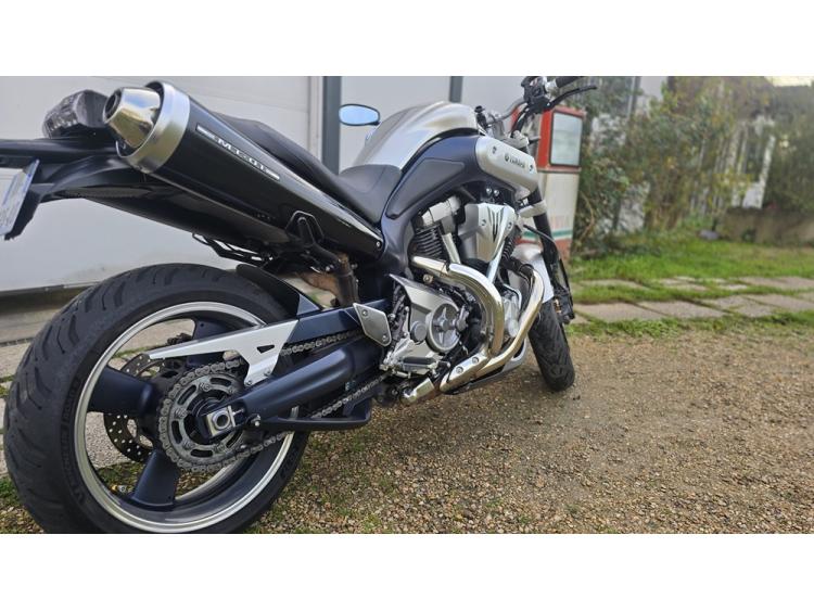 YAMAHA MT-01