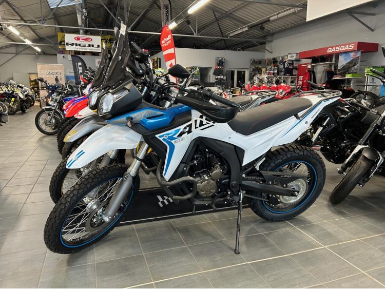 VOGE 300 RALLY neuf