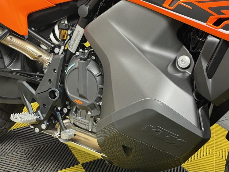 KTM 890 ADVENTURE  MY21