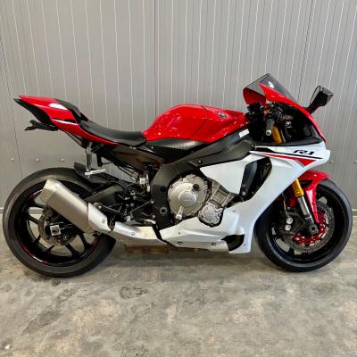 YAMAHA YZF 1000 R1