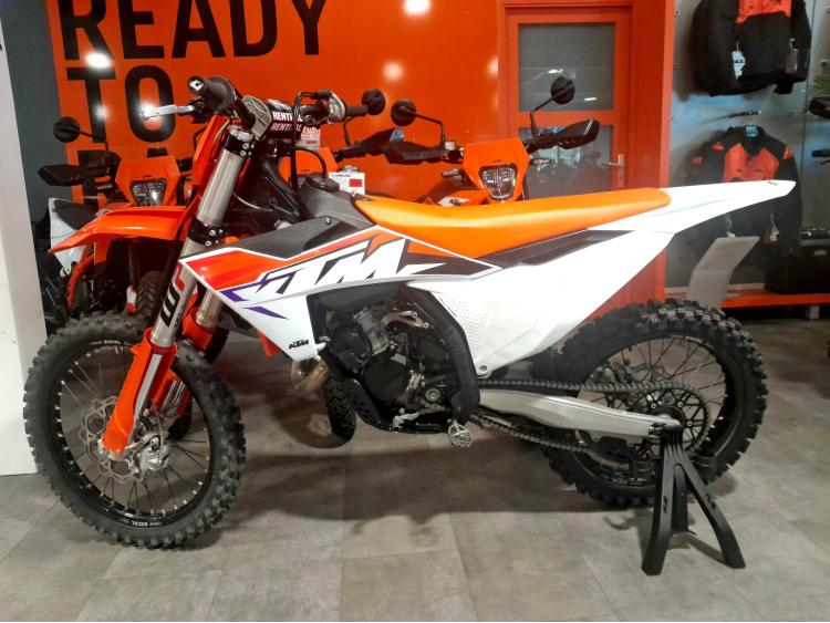 KTM 125 SX (à partir de 110€/mois)*