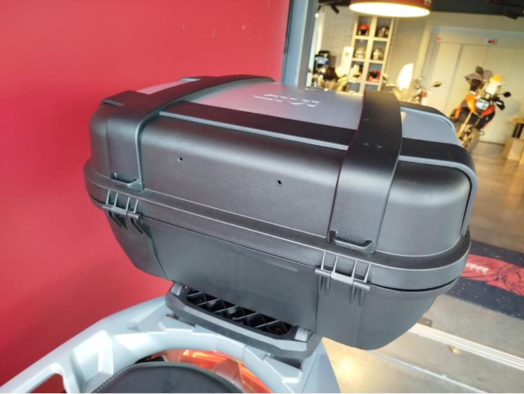 BMW C 400 GT + TOP CASE