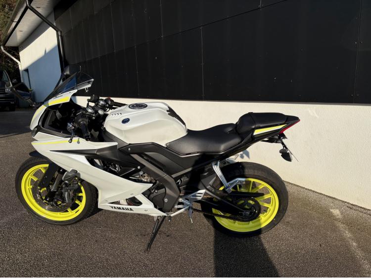 YAMAHA YZF 125 R ABS