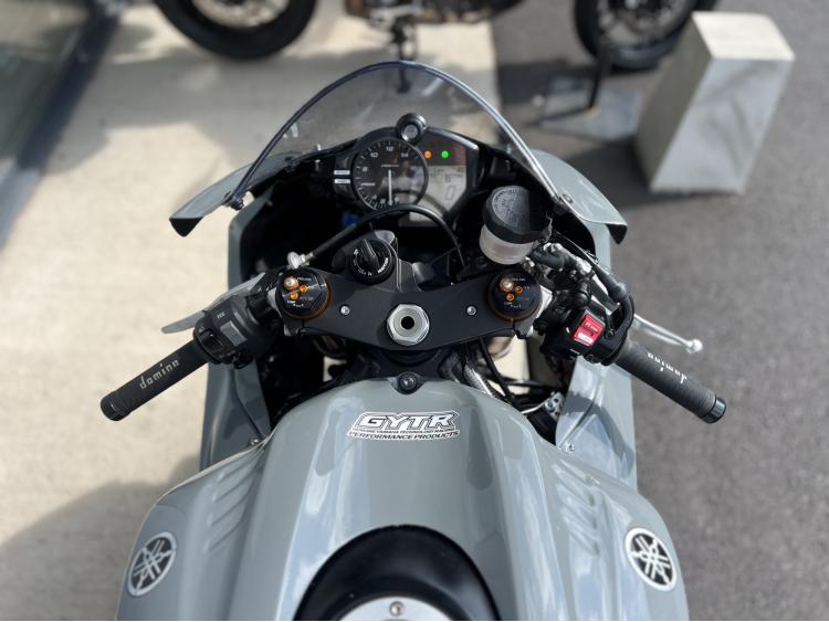 YAMAHA YZF-R6 RACE