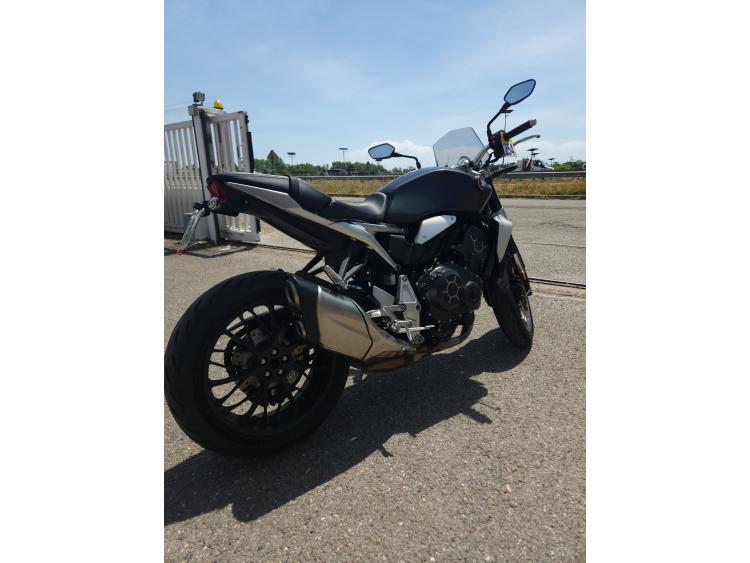 HONDA CB 1000 R
