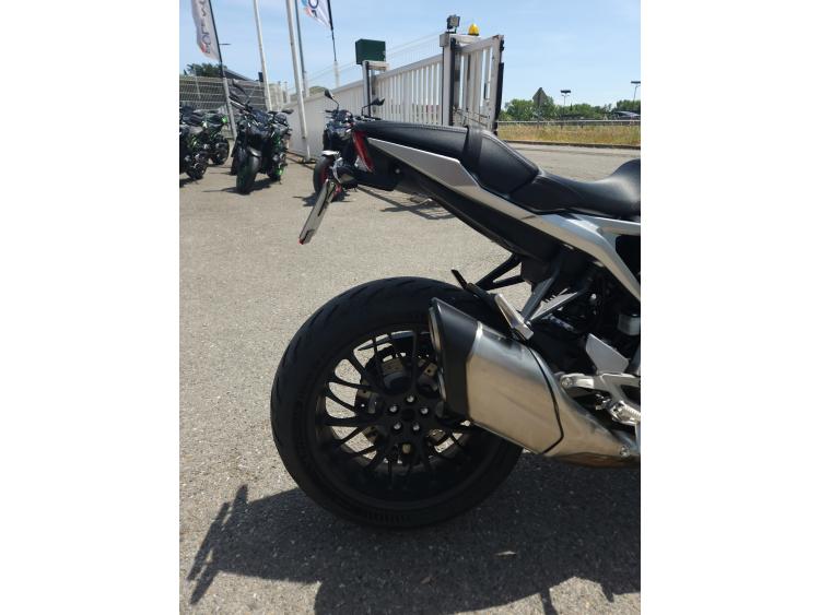 HONDA CB 1000 R