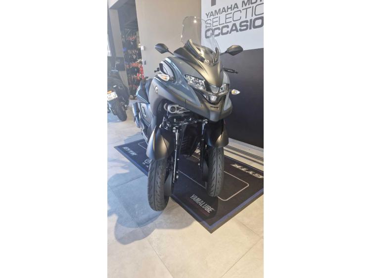 YAMAHA TRICITY 300
