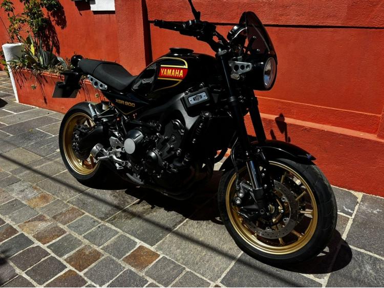 YAMAHA XSR 900