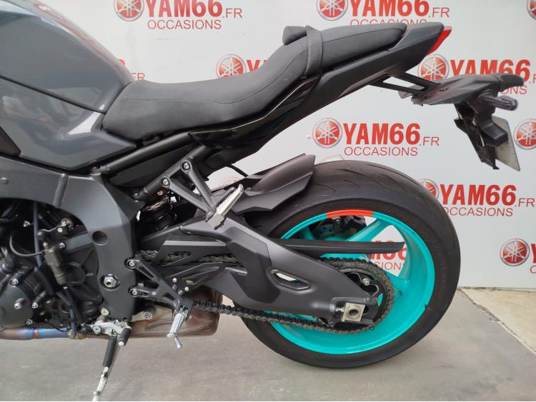 YAMAHA MT-10