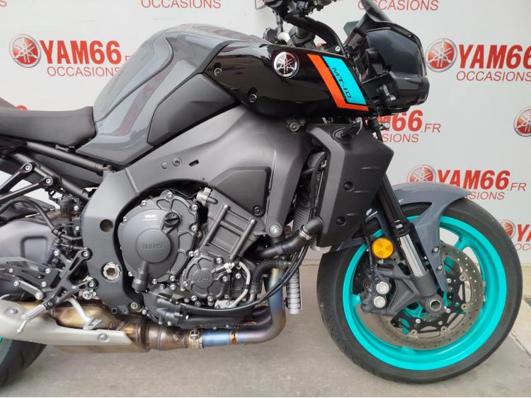 YAMAHA MT-10