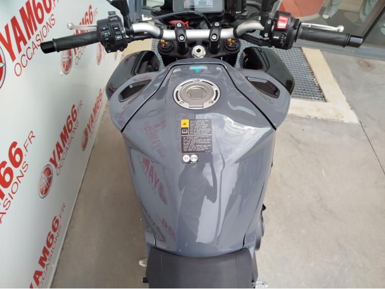 YAMAHA MT-10